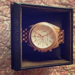 NWOT Rose gold Micheal Kors watch